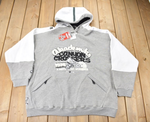 Vintage Deadstock Y2K Akademiks Embroidered Hoodie / Streetwear