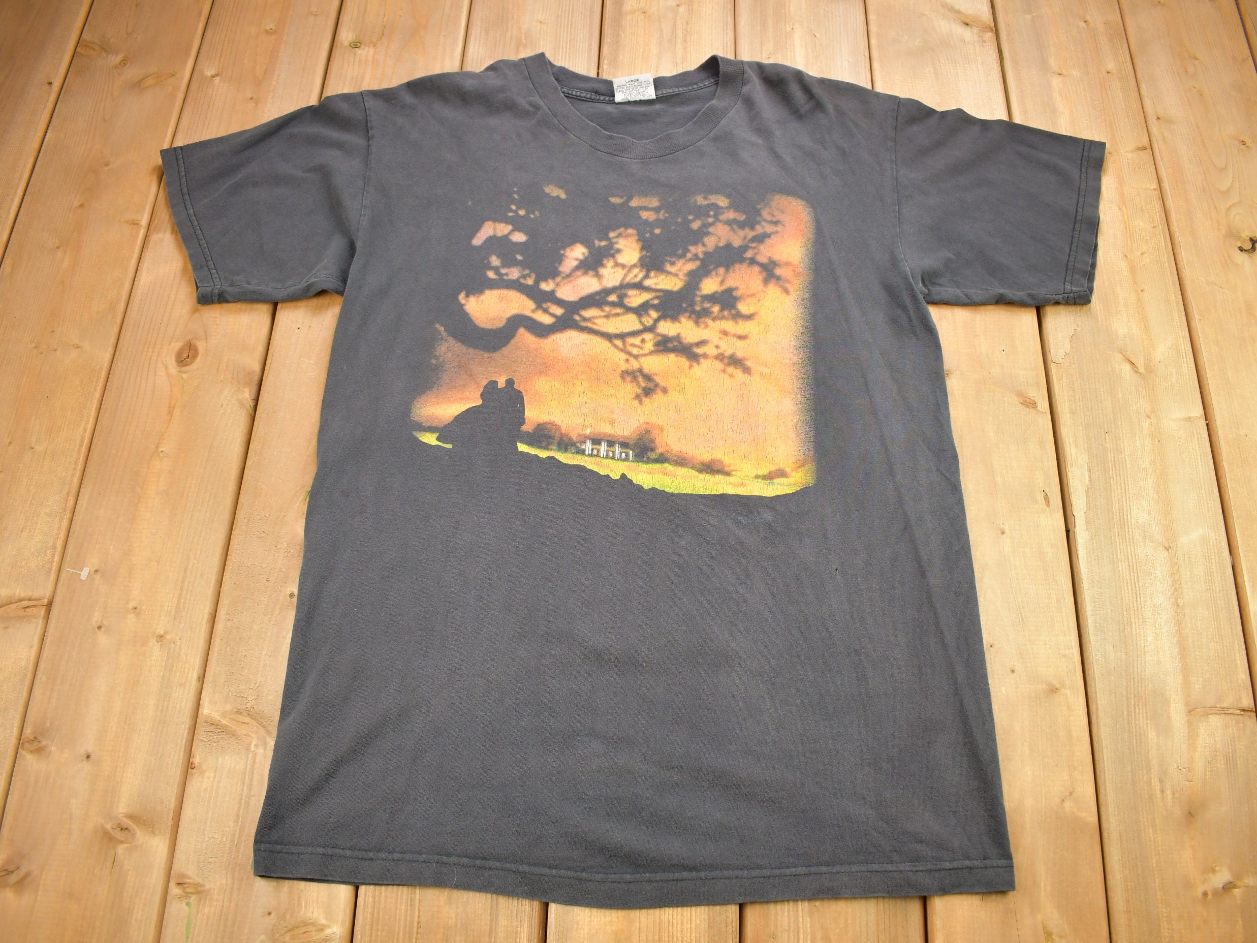 Vintage 1990s Gone With the Wind Graphic Stanley Desantis T Shirt