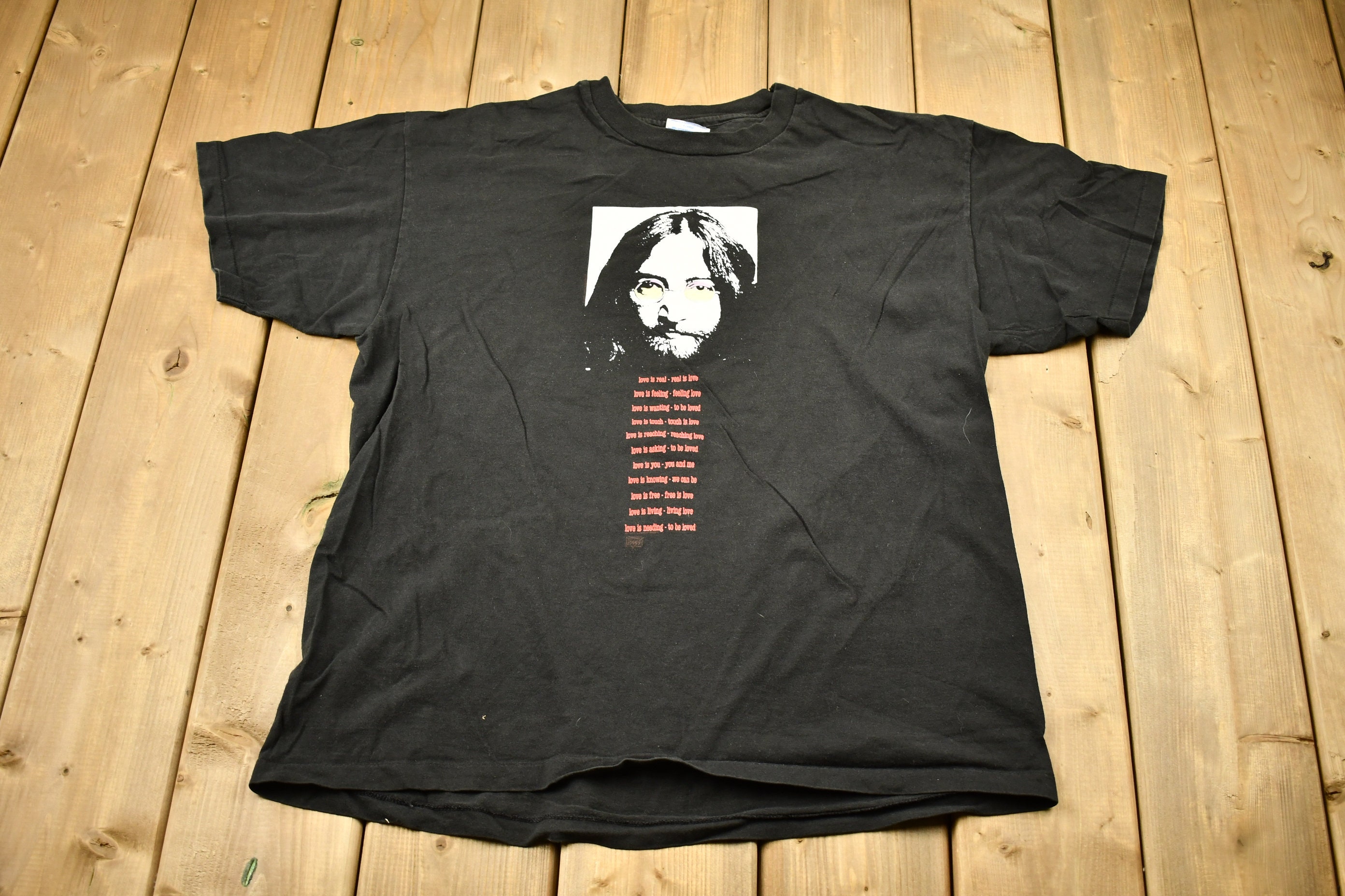Vintage 1991 John Lennon Love is Real Band T-shirt / Band Vintage 1991 John Lennon Love is Real Band T-shirt / Band