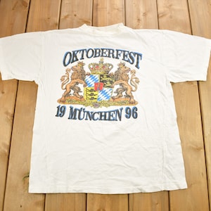 Vintage 1990s Oktoberfest Graphic Souvenir T Shirt / Streetwear / Vacation Tee / Travel T Shirt / München Germany