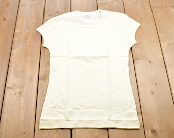 Vintage 1970s Basic Beige T-Shirt / Graphic / 80s / 90s / Streetwear / Retro Style / Single Stitch / Made In Hong Kong / Woman's Tee