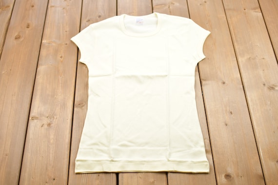 Vintage 1970s Basic Beige T-Shirt / Graphic / 80s… - image 1
