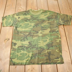 Vintage 1990s Single Stitch Camouflage Pocket T Shirt Made In USA