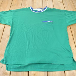 Vintage 1990s Blank Green Pocket T Shirt / Vintage T Shirt / Streetwear / 90s Blank