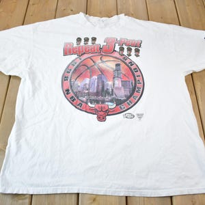 Vintage 1998 Chicago Bulls NBA Champions 3 Peat Starter T-Shirt / Basketball / Streetwear / Vintage Bulls Tee / Sportswear / Made In Canada