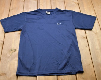 Vintage 1990s Nike Embroidered Swoosh Graphic T-Shirt / Graphic / 80s / 90s / Streetwear / Retro Style / 90s Nike / Nike Swoosh