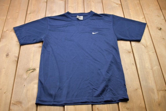 Vintage 1990s Nike Embroidered Swoosh Graphic T-S… - image 1