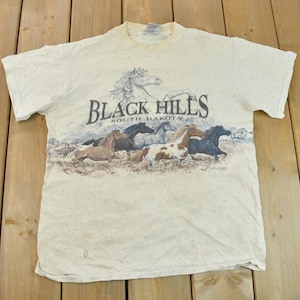 Vintage 1990s Black Hills South Dakota Horse Graphic T-Shirt / Single Stitch / Animal tee / San Segal / South Dakota