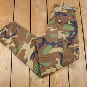 Vintage 2001 US Army Military Camouflage Cargo Pants Size 28 x 31 / Army Pants / Military Pants / Vintage Cargos