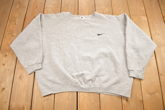 nike mini swoosh boxy