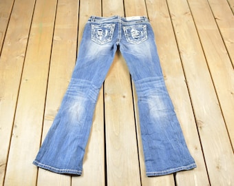 Vintage Y2K Miss Me bedazzled jeans met lage taille maat 27 x 30 / bootcut jeans / Y2K-stijl / geborduurde jeans / jaren 2000 / contrasterende stiksels
