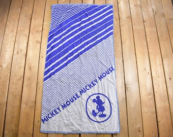 Vintage 1980s Walt Disney Mickey Mouse Graphic Beach Towel / Beachwear / Vintage Disney / 100% Cotton / Franco