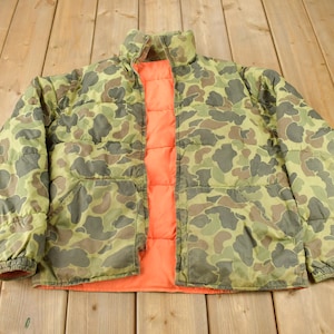 Vintage 1980s Frog Camo Reversible Hi Vis Hunting Jacket / All Over Print / Vintage Hunting Gear Gear / Duck Camo / Streetwear / Outdoorsman