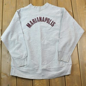 Vintage jaren 1990 Marianapolis University Collegiate ronde hals / grafische print / NCAA-sweater / sportkleding / Americana