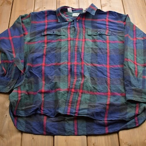 Vintage 1980s LL Bean Plaid Button Up Shirt / 1980&#39;s Button Up / Vintage Flannel / Casual Wear / Workwear / Pattern Button Up /Elbow Patches