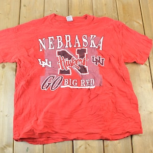 Vintage 1990s Nebraska Huskers University Collegiate T-Shirt / NCAA Tee / Americana / Galt Sand Sportswear