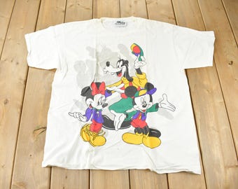 Vintage 1990s Disney Mickey Mouse & Friends Graphic T-Shirt OSFA Made In USA