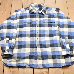 Vintage 1990s LL Bean Plaid Button Up Shirt / 1990s Button Up / Vintage Flannel / Casual Wear / Workwear / Pattern Button Up