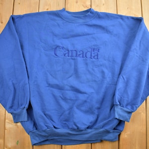 Vintage 1990s Canada Embroidered Crewneck Sweatshirt / 90s Crewneck / Souvenir Sweater / Travel And Vacation / The Banff Shirt Co