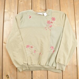 Vintage 1990s Floral Crewneck Sweatshirt / 90s Crewneck / Streetwear / Embroidered