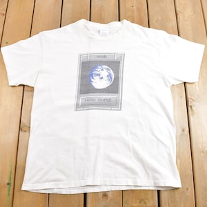 T-shirt grafica vintage anni '90 "Hello World" per programmatori / Streetwear / Programmazione informatica vintage / Maglietta grafica anni '90 / Maglietta da programmatore