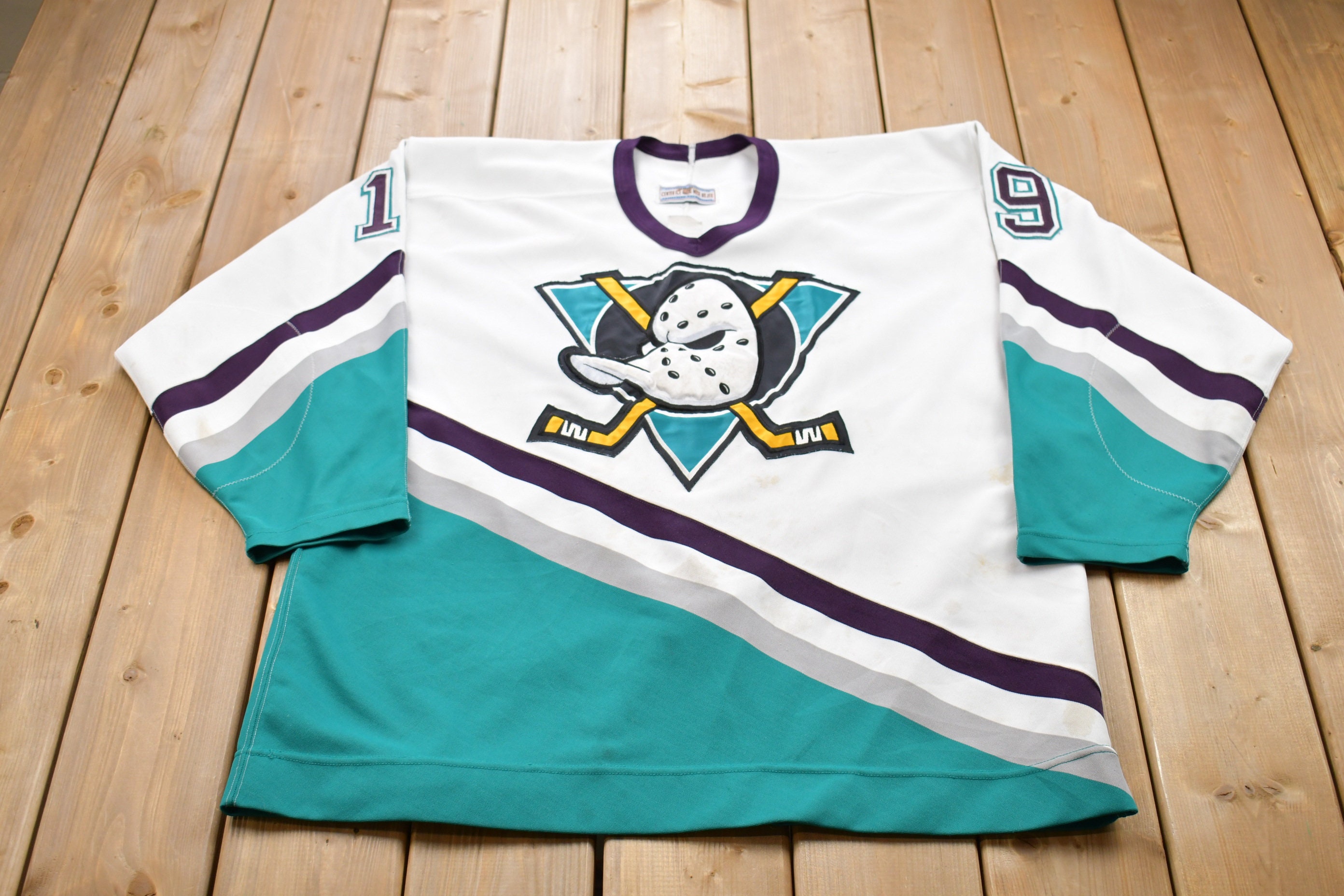90's Anaheim Mighty Ducks CCM NHL White Jersey Size Medium – Rare VNTG