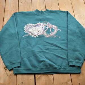 Vintage 1990s Heart Theme Crewneck Sweater / 90s Crewneck / Grandma Sweater / Streetwear / Heart Sweater / Nature Theme / Love Theme