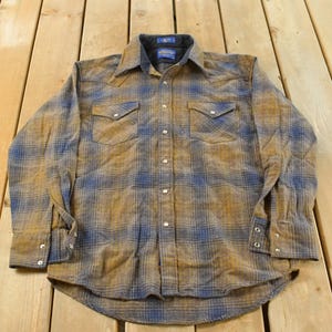 Vintage 1990s Pendleton Wool Flannel Button Up Canyon Shirt Men's M / 90s Button Up / Vintage Pendleton / Outdoors