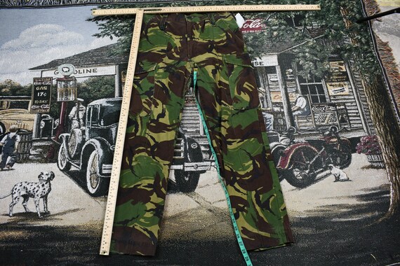 Vintage Camo Cargo Pants Size 32 x 28.5 / Streetw… - image 4