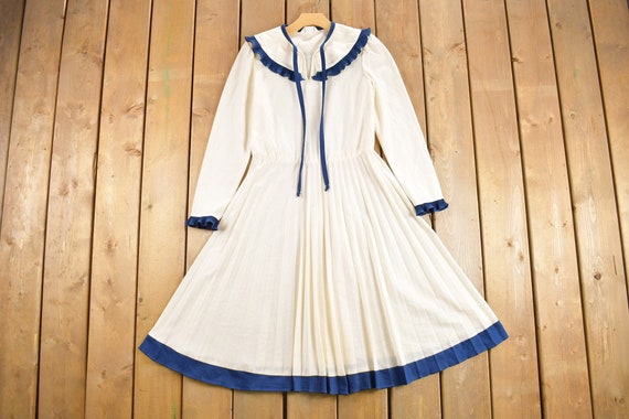 Vintage 1960s Montgomery Ward Sailor Dress / Ruff… - image 1