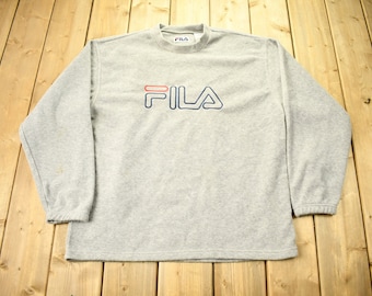 Vintage jaren 1990 Fila Spell Out fleece trui met ronde hals / sportkleding / trui uit de jaren 90 / Streetwear / Athleisure / geborduurd