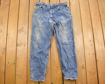 Vintage 1990s Levi's 550 Relaxed Fit Medium Wash Jeans Size 34 x 30 / Vintage Denim / Relaxed Fit / Vintage 550s / Vintage Levi's