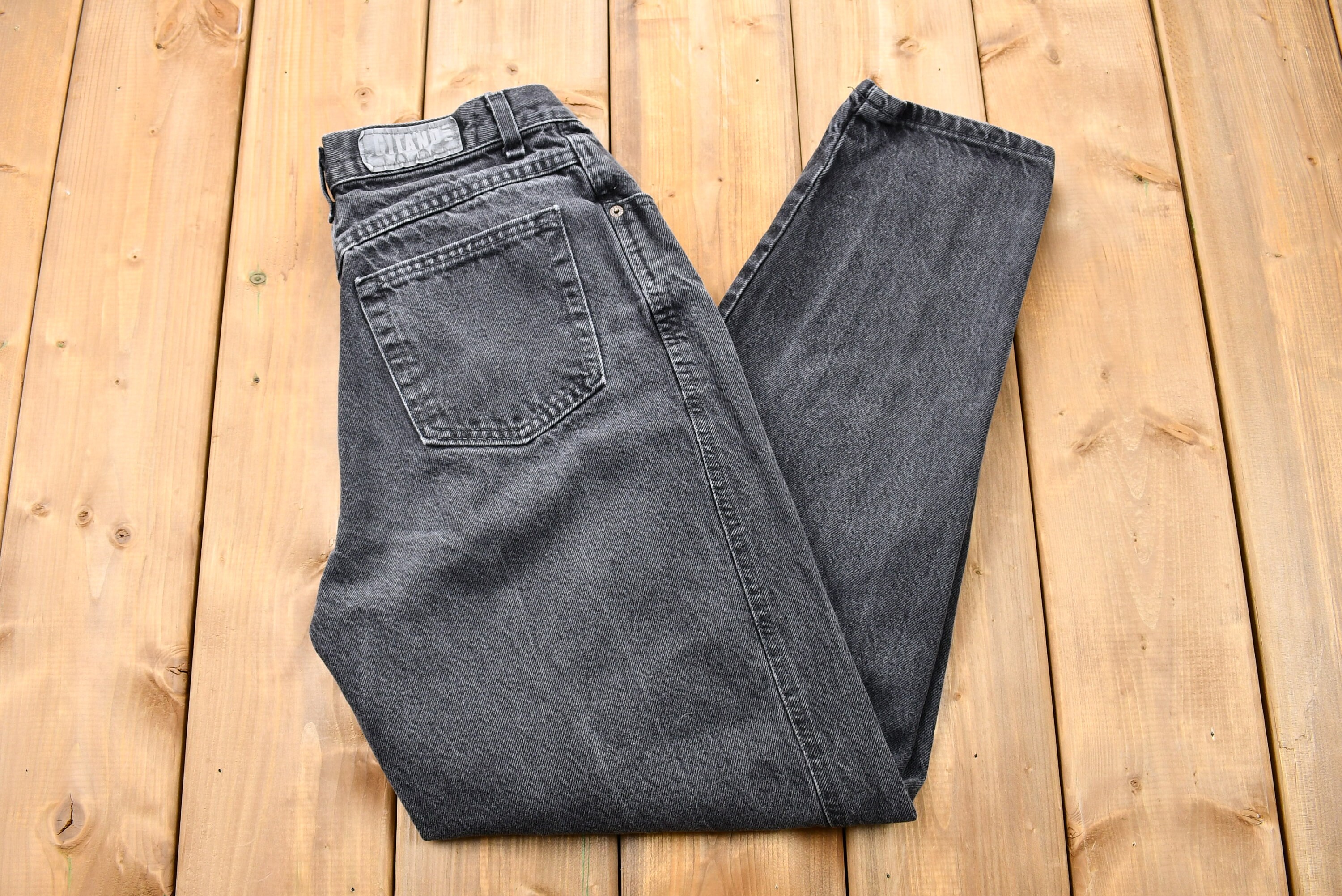 Jeans mom holgados, ajustados y lavados en negro Gitano vintage de los años 80 / Moda urbana / Pantalones de cintura alta / Denim / Estilo retro / Moda de los años 80