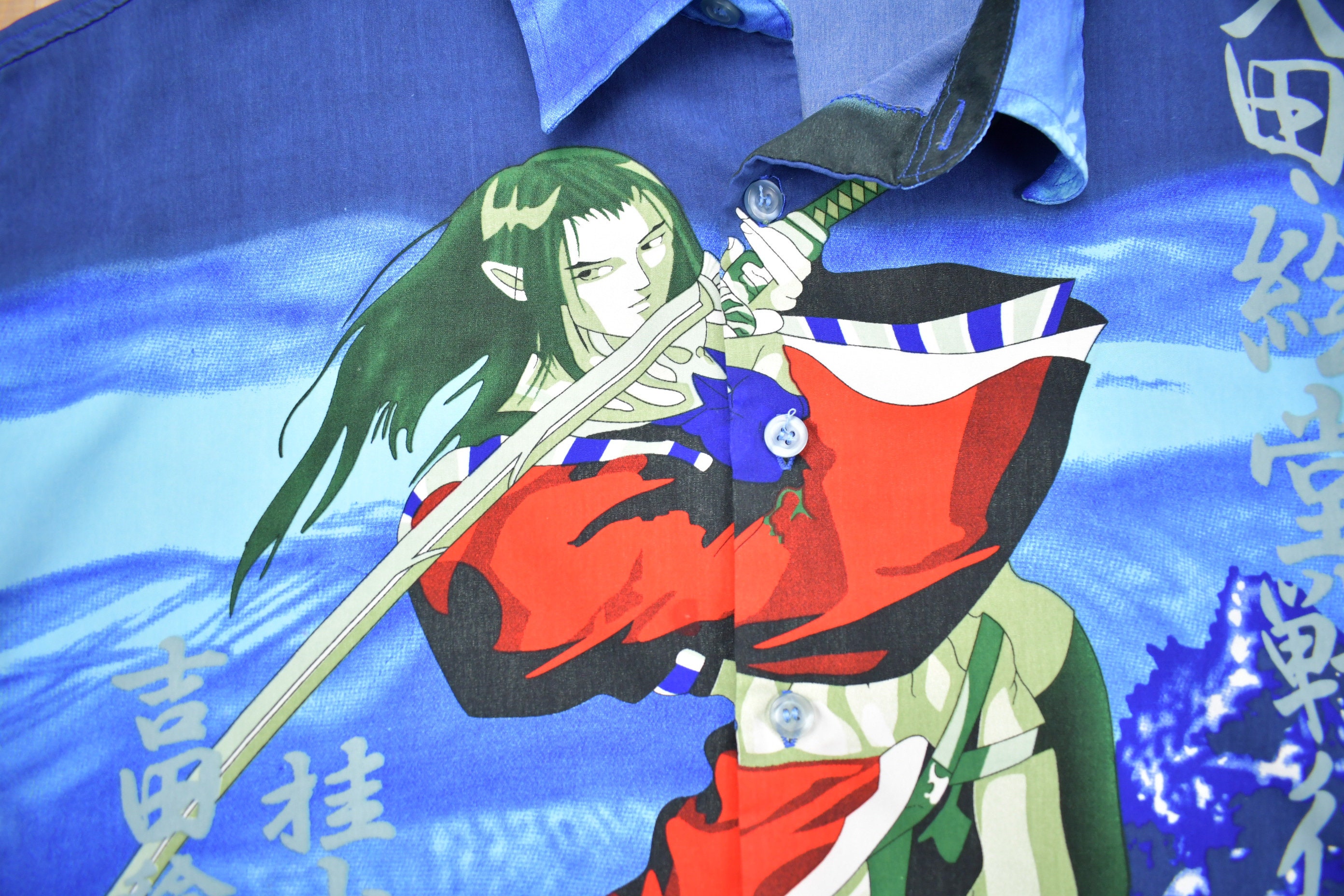 Vintage 2000s Japanese Samurai Abstract Pattern Button up T-shirt