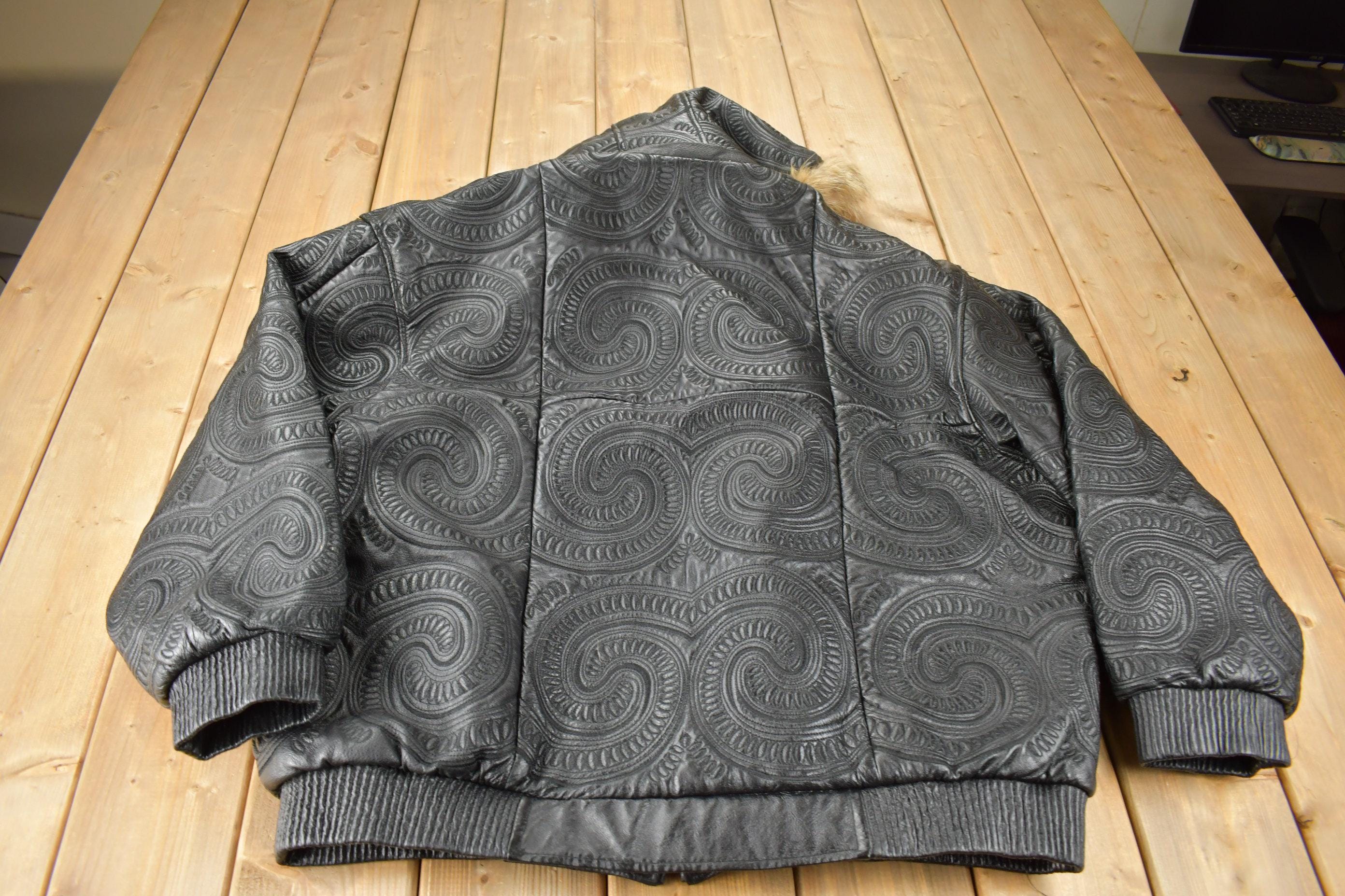 Vintage 1990s Tanners Avenue Leather Mosaic Embroidered Vintage 1990s Tanners Avenue Leather Mosaic Embroidered