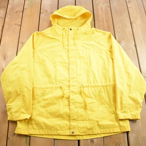 Vintage 1980s Blank Yellow Windbreaker Jacket / Streetwear / Light Jacket / Vintage Windbreaker / Size 46