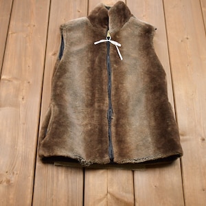 Vintage 1990s Hawke & Co Outfitter Faux Fur Full Zip Vest / 90s Fur Vest / Outerwear / Animal Print / Wilderness And Outdoors / Streetwear