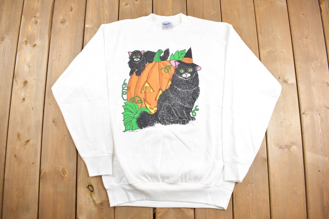 Vintage 1990 Cute Cat Halloween Sweater / 90s Holiday Crewneck / Winter Wear / Festive Graphic