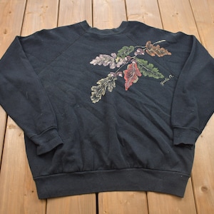 Vintage 1980s Floral Raglan Crewneck Sweatshirt / 80s Crewneck / Made In USA / Essential / Streetwear / 80s