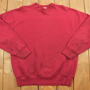 Vintage 1990s Blank Red Crewneck Sweatshirt / Munsingwear / Raglan / 90s Crewneck / Souvenir / Athleisure / Streetwear / Essential