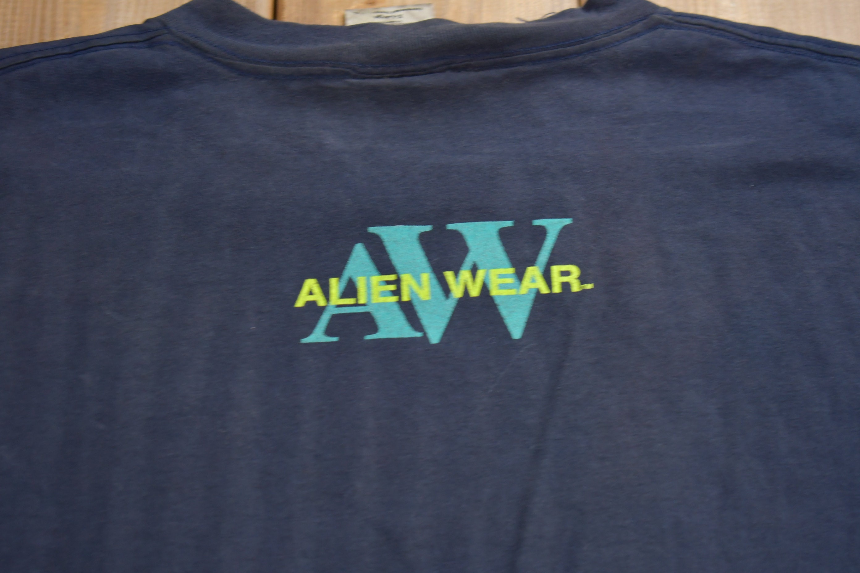 Vintage 1996 Alien Wear Graphic T-shirt / 90s T-shirt