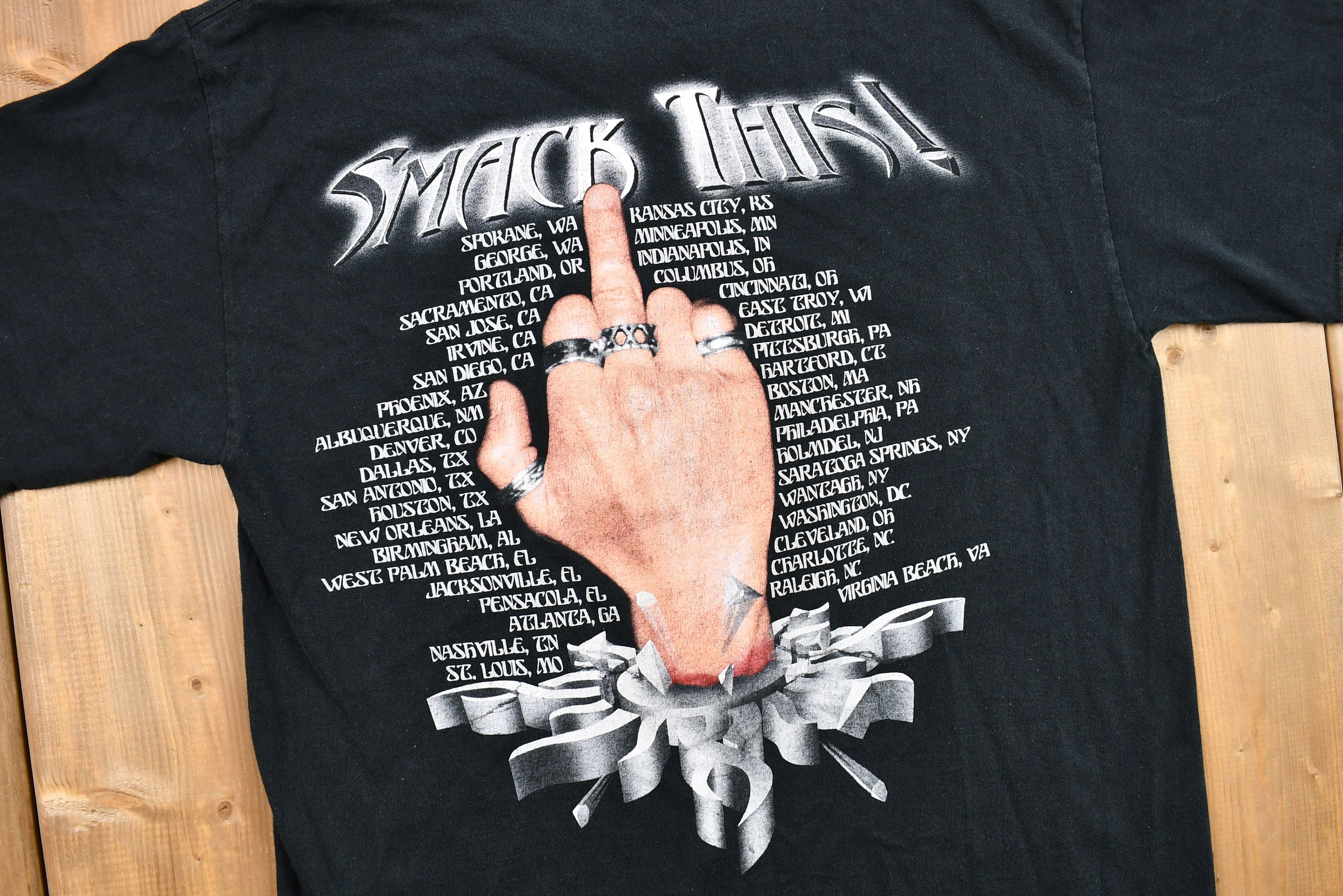 Vintage 2000 Godsmack Smack This! Graphic T-shirt / Middle