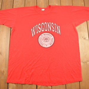 Vintage 1990s University of Wisconsin Collegiate T-Shirt / NCAA Tee / Americana / Sportswear