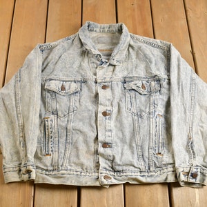 Vintage 1990s Levis Denim Jean Jacket / Vintage Denim / Streetwear / Vintage Fall Outerwear / Fall Jacket / Levi&#39;s denim / Made in USA