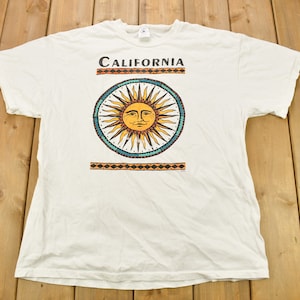 Vintage 1990s California Sun Graphic Souvenir T Shirt / Streetwear / Vintage California / Vacation Tee / Travel T Shirt