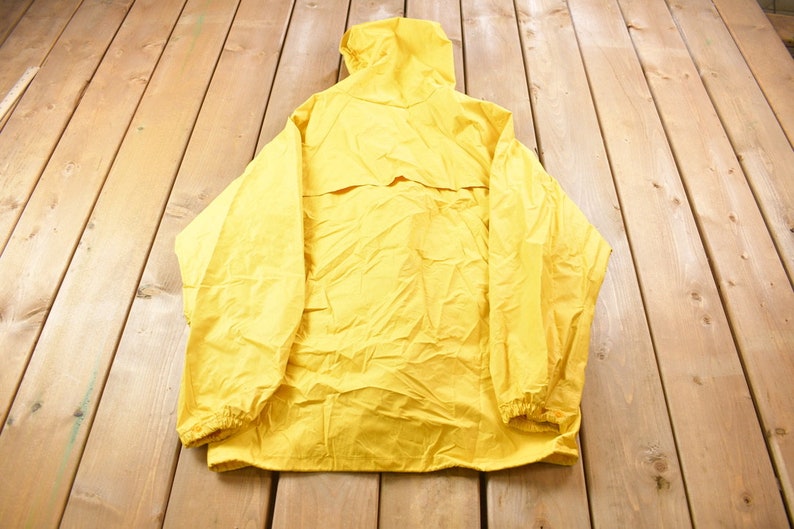 Vintage 1990s Columbia Yellow Raincoat / Sportswear Jacket / Windbreaker Style / 1990s / Spring Outerwear / Outdoor Wear image 2
