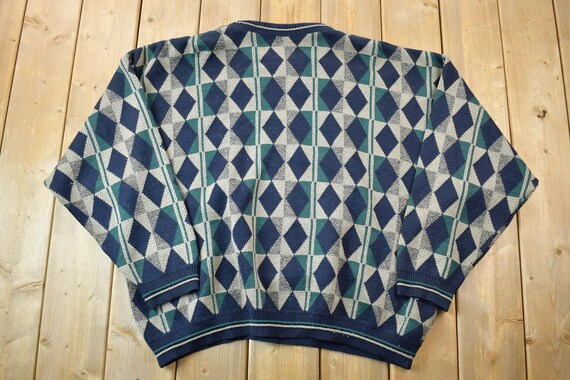 Vintage 1990s Royal Knight Knit Crewneck Sweater / 90s Crewneck 