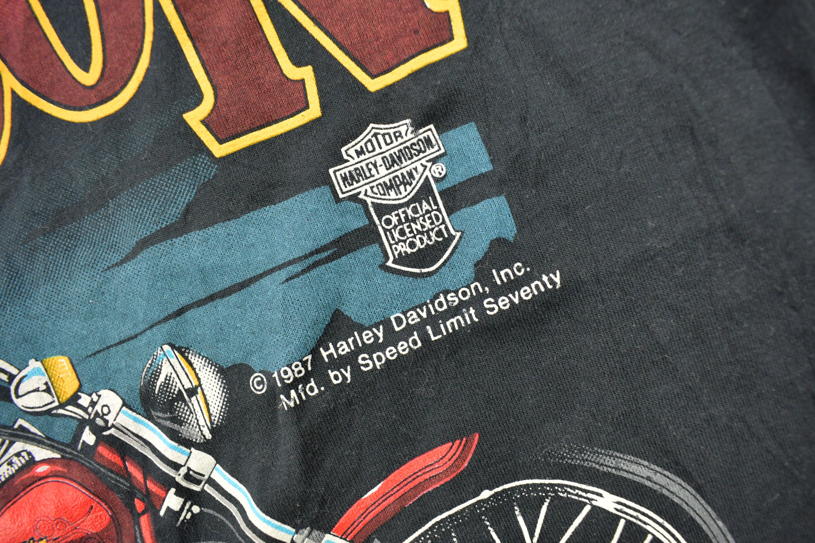 Vintage 1987 Harley Davidson Softail Graphic 3D Emblem T