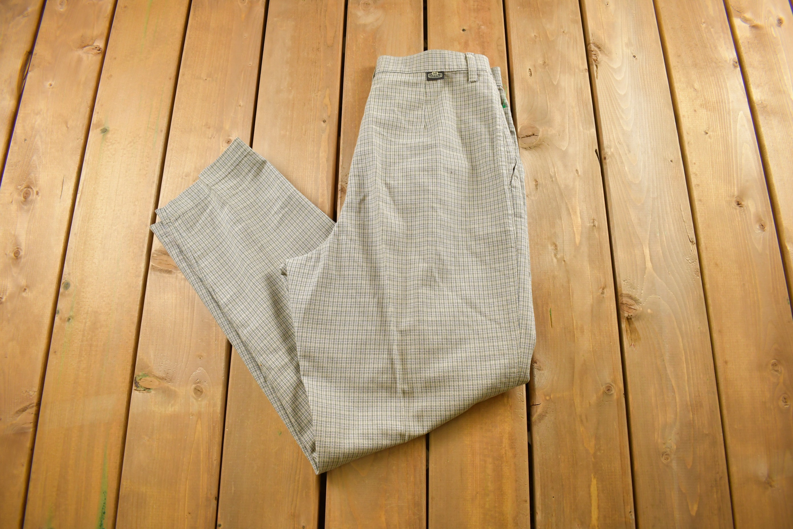 Vintage 1990s Lee Casuals Wrinkle Free Pleated Trousers / Pleated