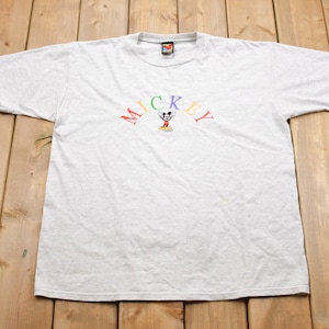 Vintage 1990s Mickey Mouse Embroidered T-Shirt / 90s Graphic Tee / Cartoon / American Streetwear / Walt Disney Company / Disney Vintage